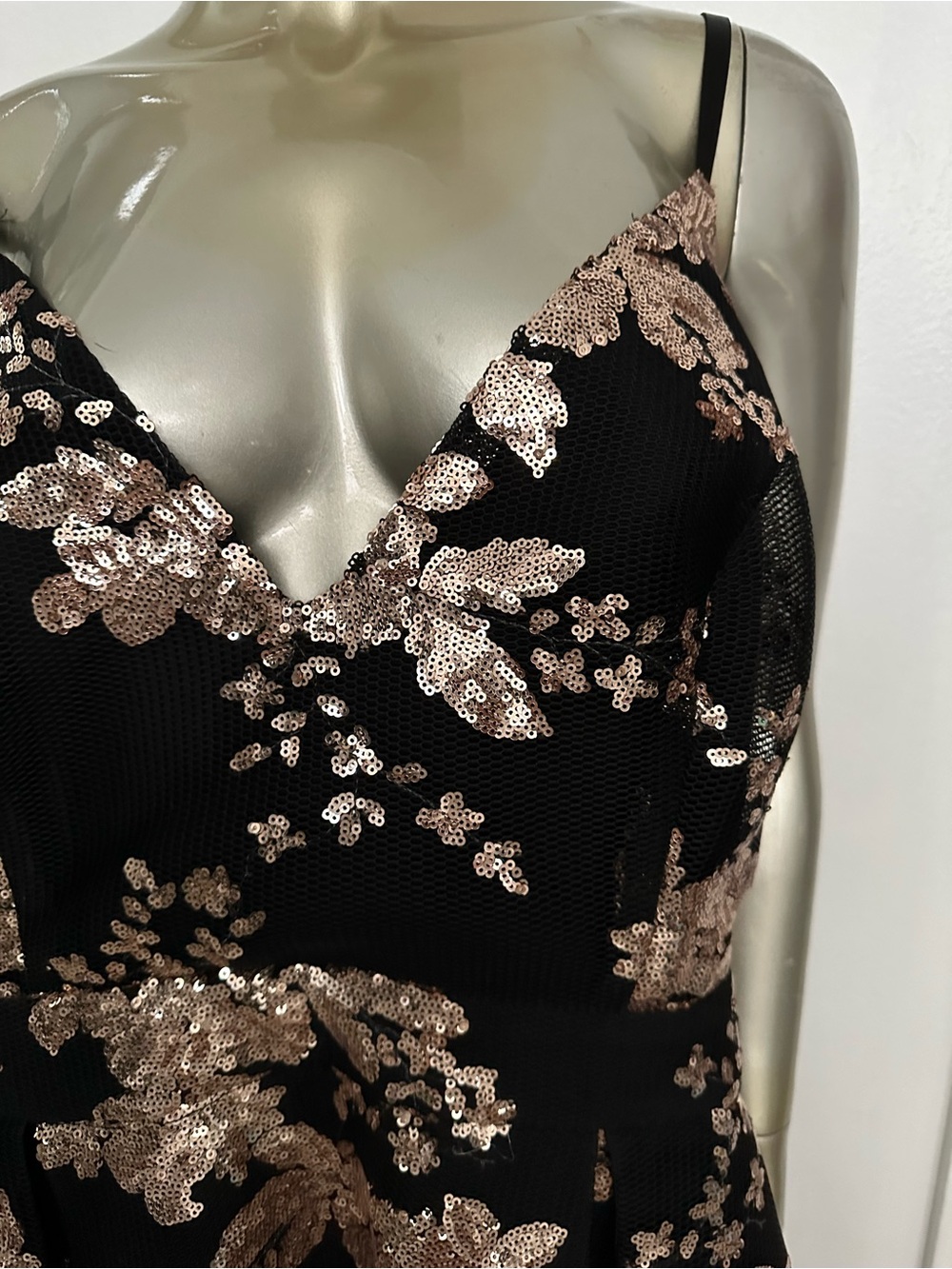 Fashion Nova Farrah fit and flare mini Dress with Rose Gold Sequin Floral 2X - Picture 6 of 15